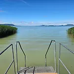 Hullám Balatonmáriafürdő