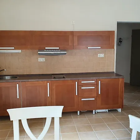 לינה וארוחת בוקר Hullam Balatonmáriafürdő