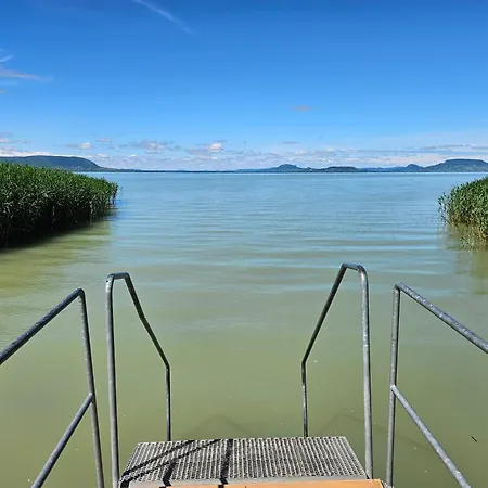 Hullam Balatonmariafurdo