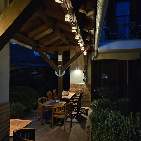 Hullam Bed & Breakfast