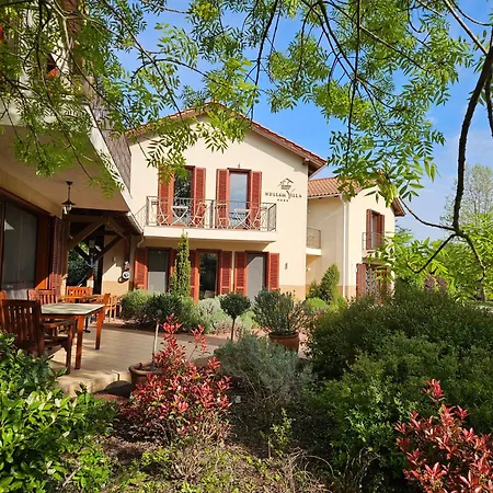 Bed and breakfast Hullám Balatonmáriafürdő