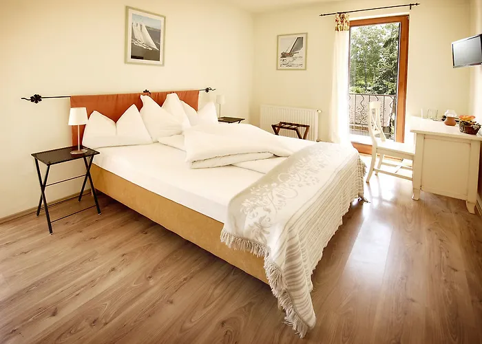 B&B Hullam