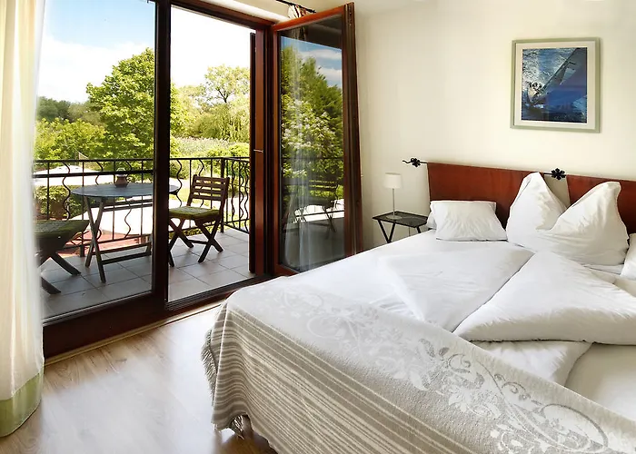 B&B Hullam 4*
